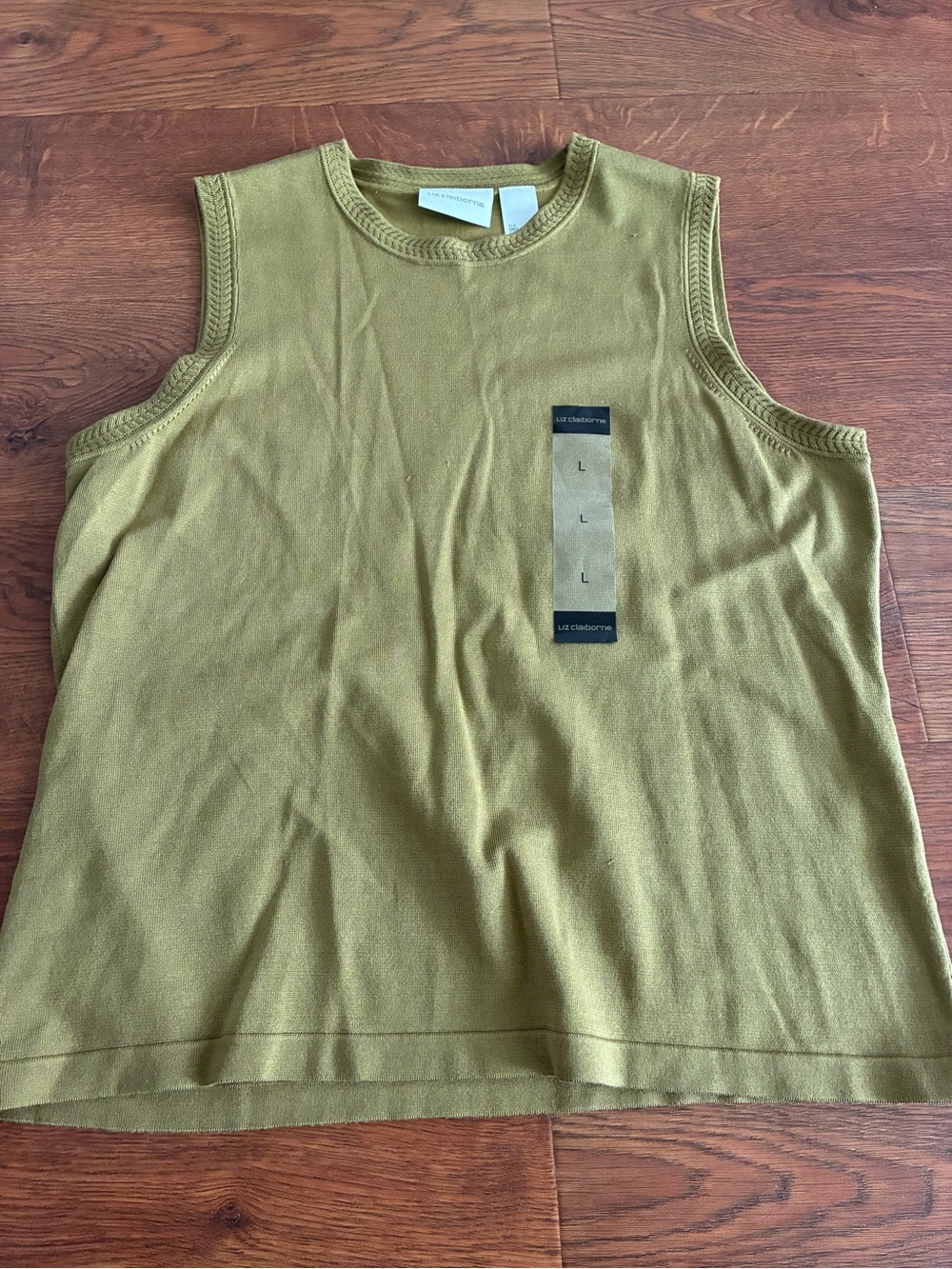 New Liz Claiborne sleeveless knit top size L